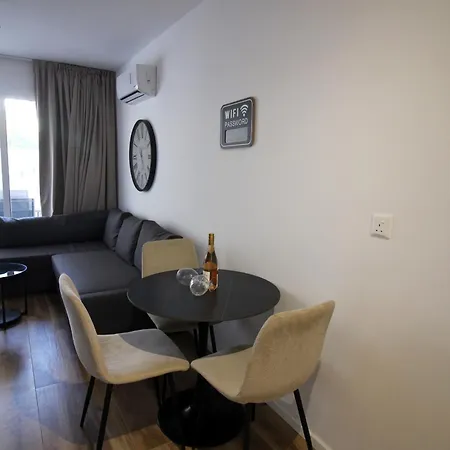 Aspri Petra Apartment